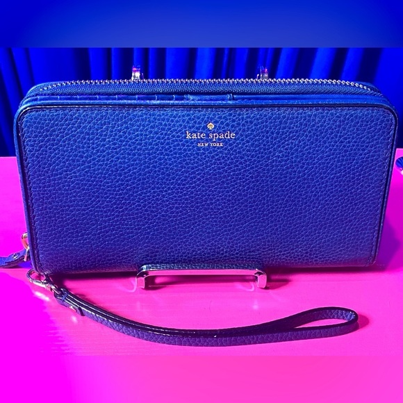 KATE SPADE Grand Street Zip Travel Wallet, EUC - Picture 1 of 4
